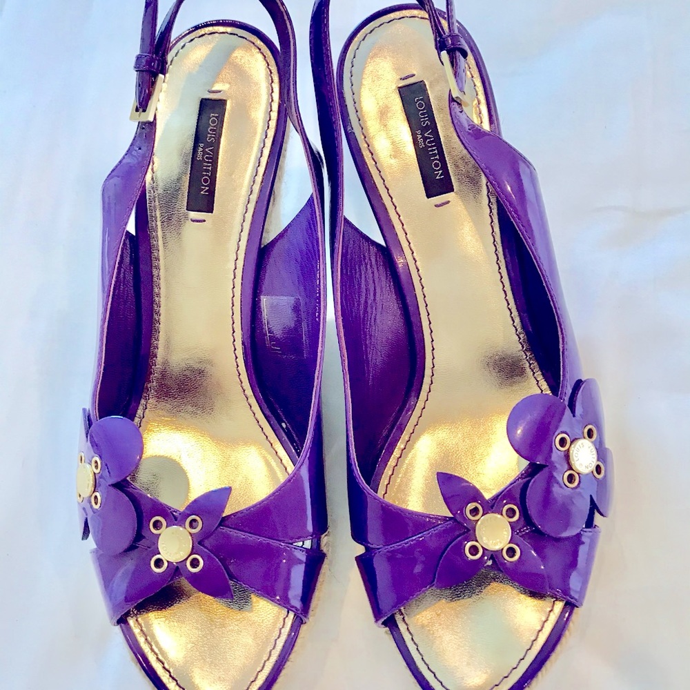 Louis Vuitton lk new sz 41 summer wedge sandals